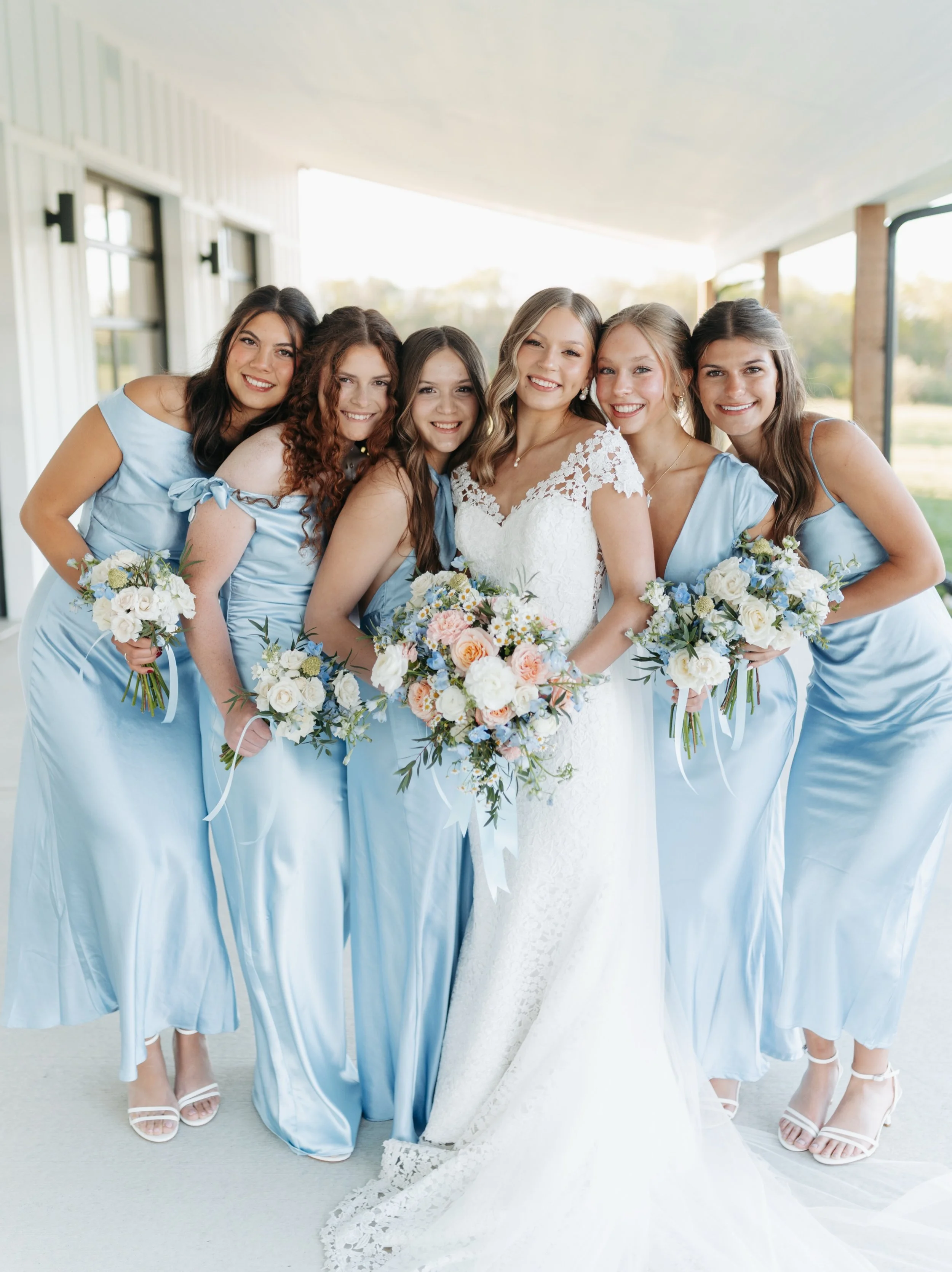 Something old, something new, Something White, something blue 🩵 // 📷 :: @ac.photography.co #swbbkcbride