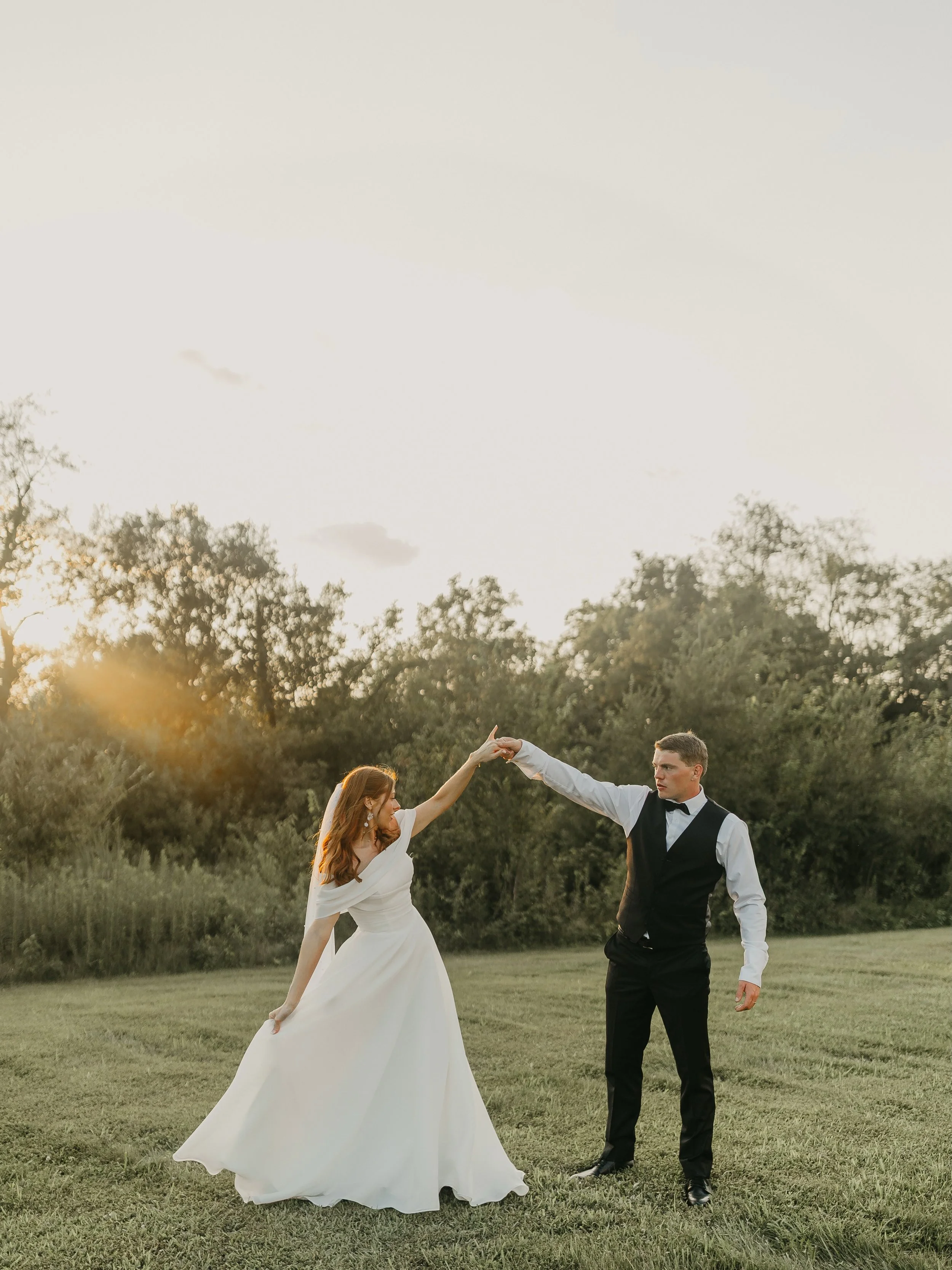 The only Taylor + Dakota I wanna hear about 🤗 // 📷 :: @rileycolephoto #swbbkcbride