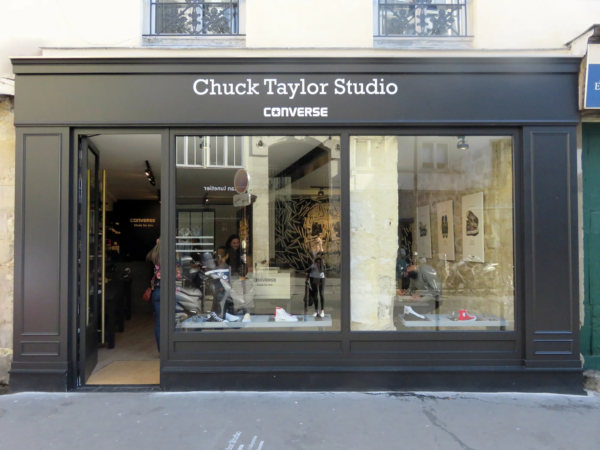 boutique converse paris