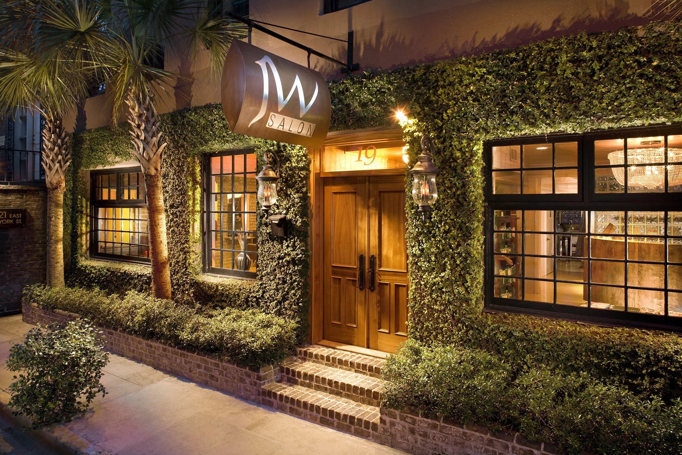 JW Salon Savannah,