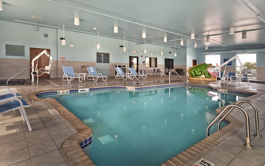 Four Points By Sheraton Pool Hotel Design - North Dakota Architects
