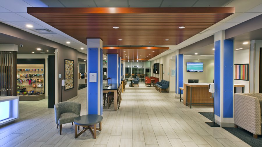 Lobby of Holiday Inn Express &amp; Suites in Green River, UT - Hospitality Architect