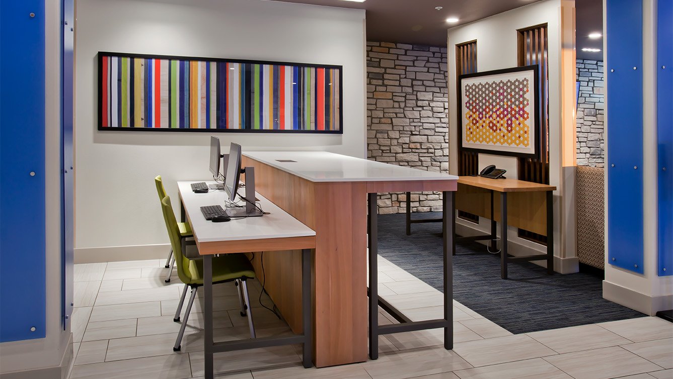 Holiday Inn Express &amp; Suites Hotel Design in Green River, UT - Hotel Architect