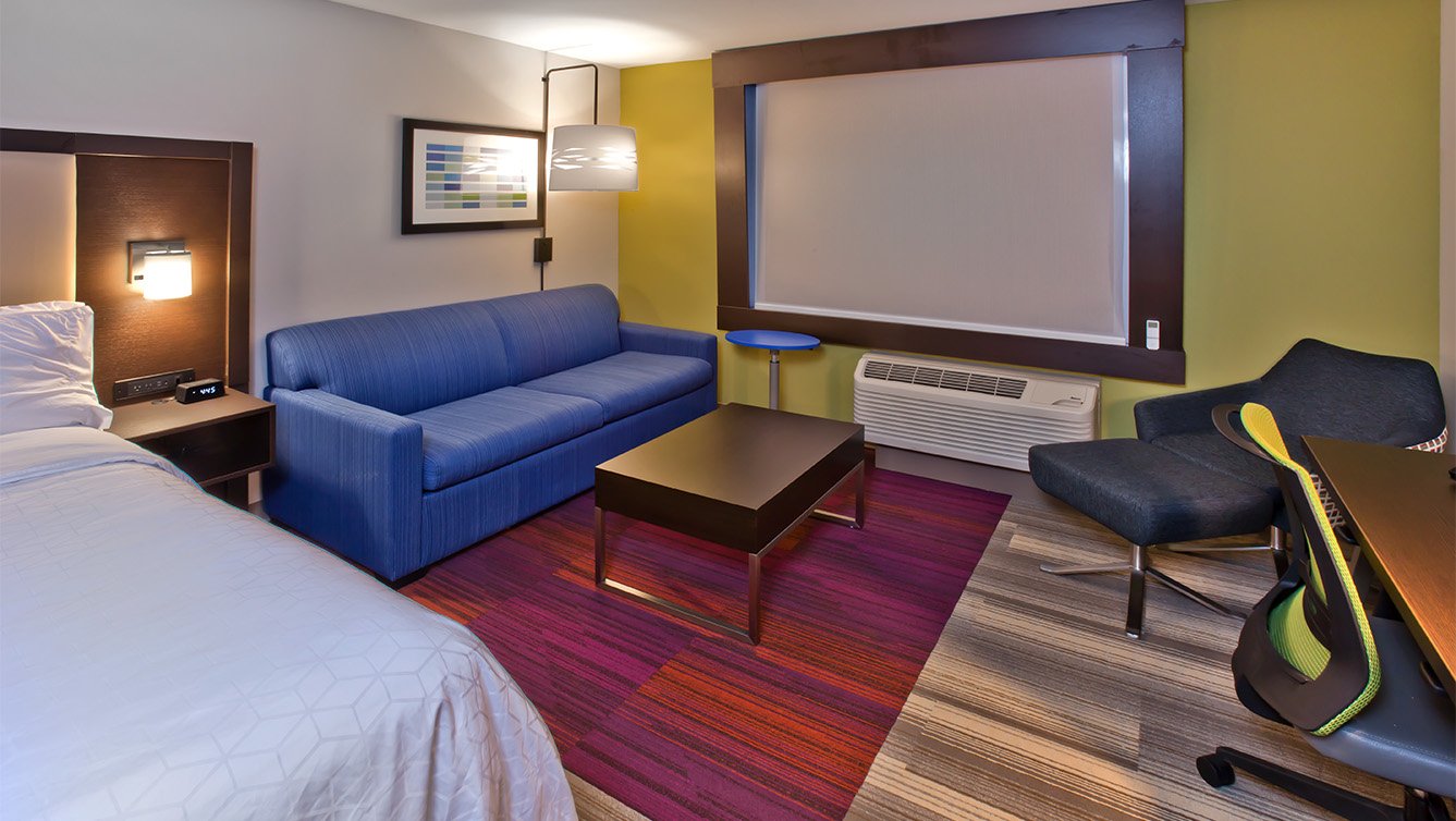 Holiday Inn Express &amp; Suites Hotel Suite in Green River, UT - Hotel Design Architecture