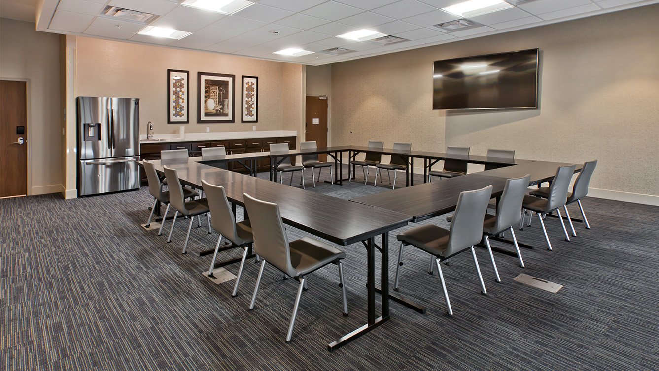 Holiday Inn Express &amp; Suites Hotel Large Conference Room in Green River, UT - Office Architecture Design