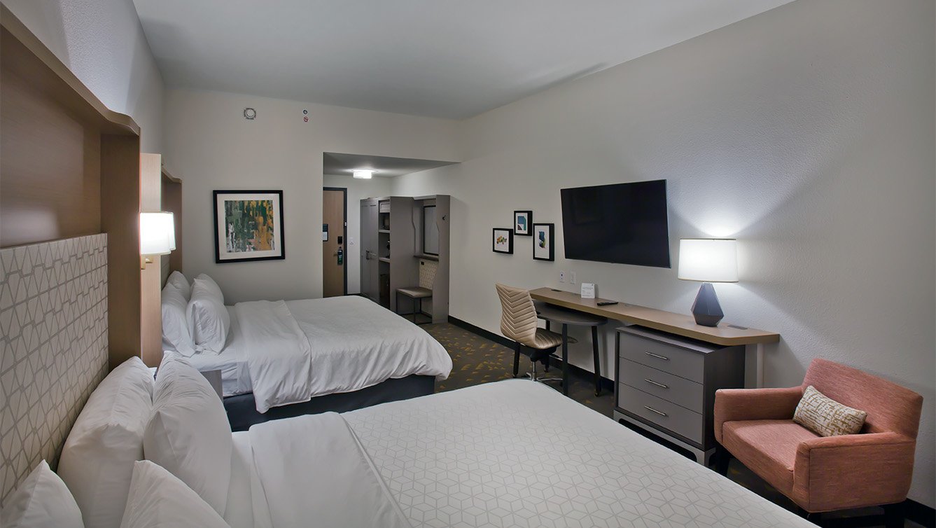 Holiday Inn  Double Suite in Glendale, AZ - Hotel Architect