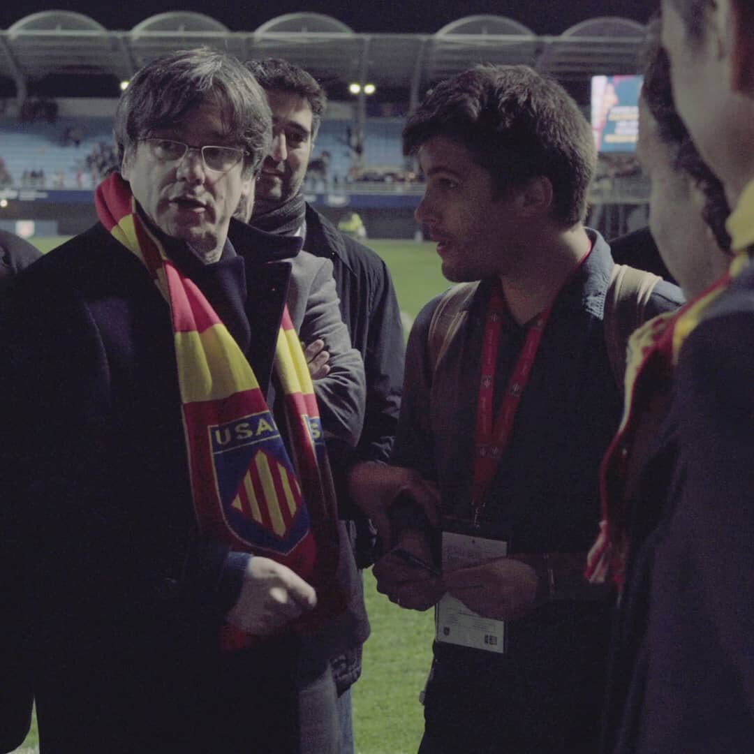 This weekend we met Carles Puigdemont in Perpignan for our documentary &laquo; L&rsquo;altre pa&iacute;s catal&agrave; &raquo;. It was the first time he came back in Catalunya since he was forced to leave for Belgium. He is now member of the European