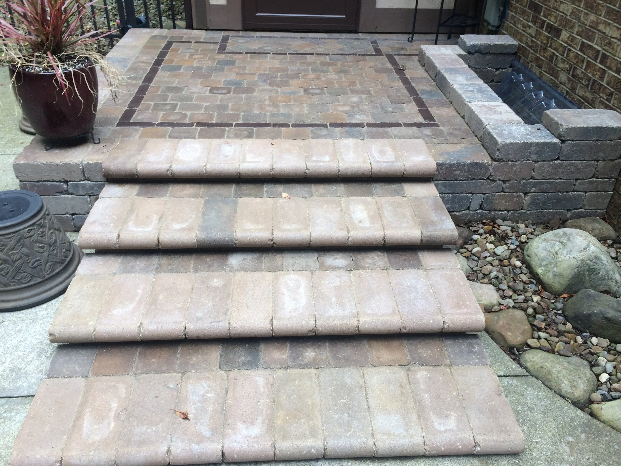 Landscape design with entryway in Copley Township, OH