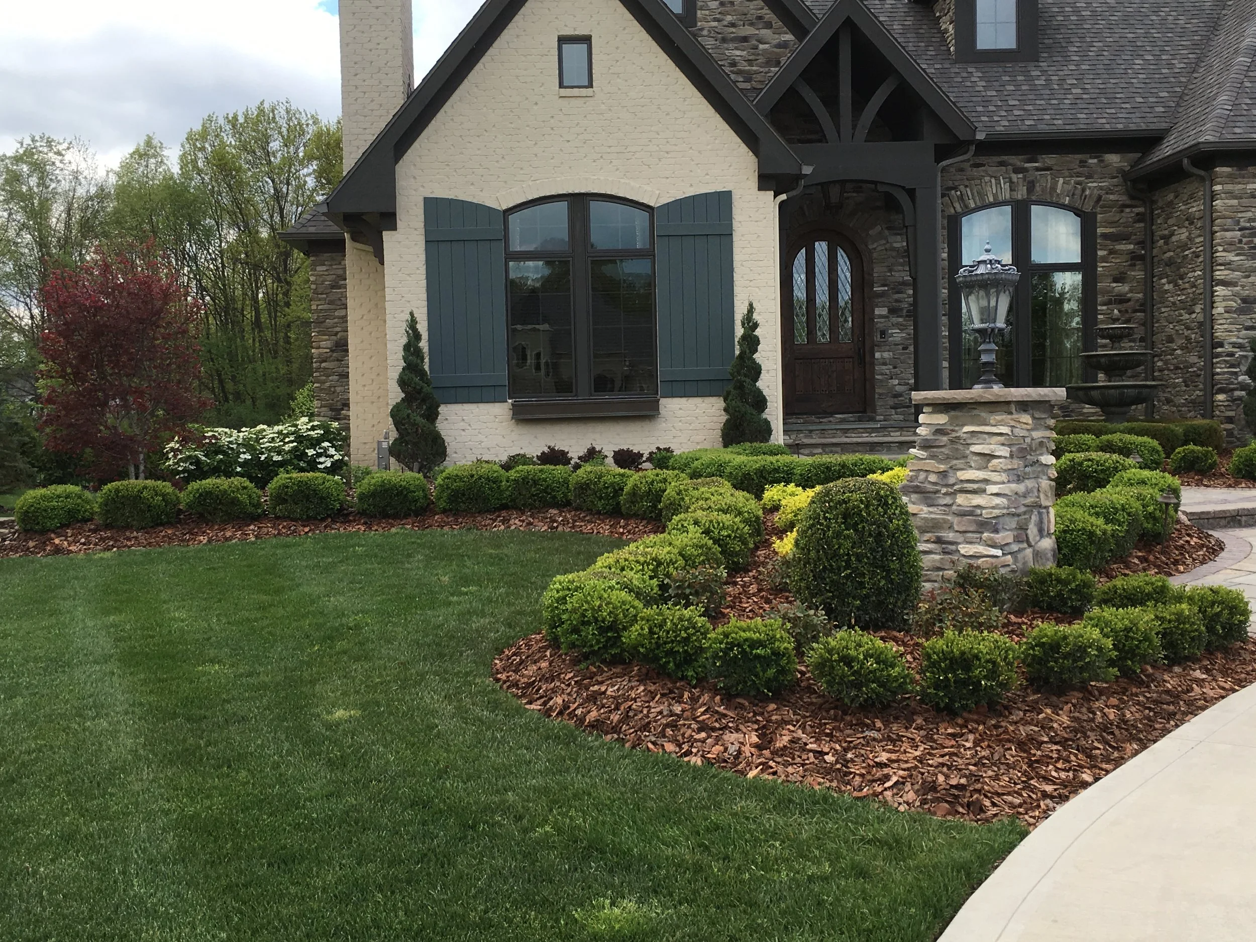 Plantings and lawn fertilization in Bath Township, OH