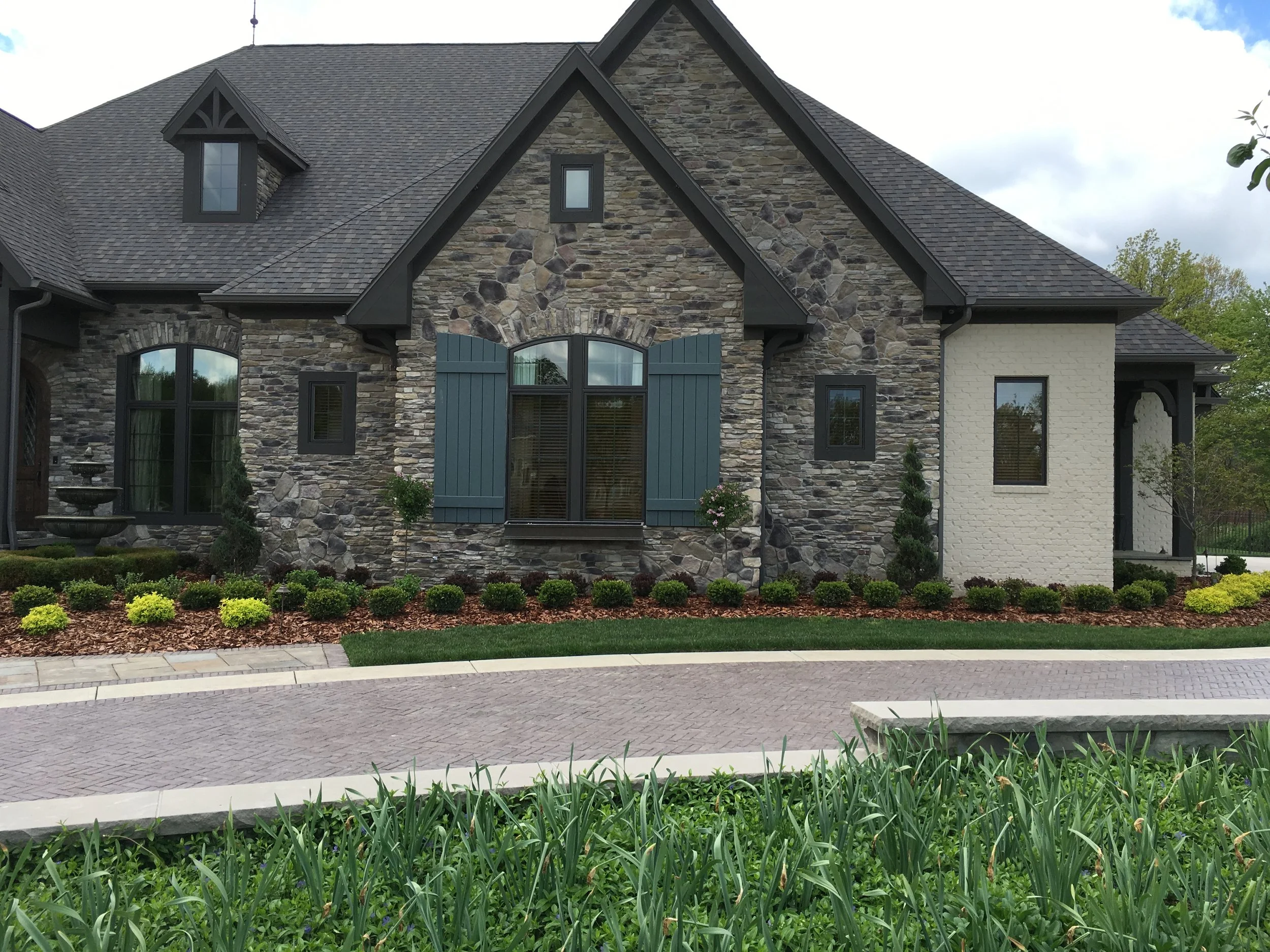 Landscape design with plantings in Montville Township, OH
