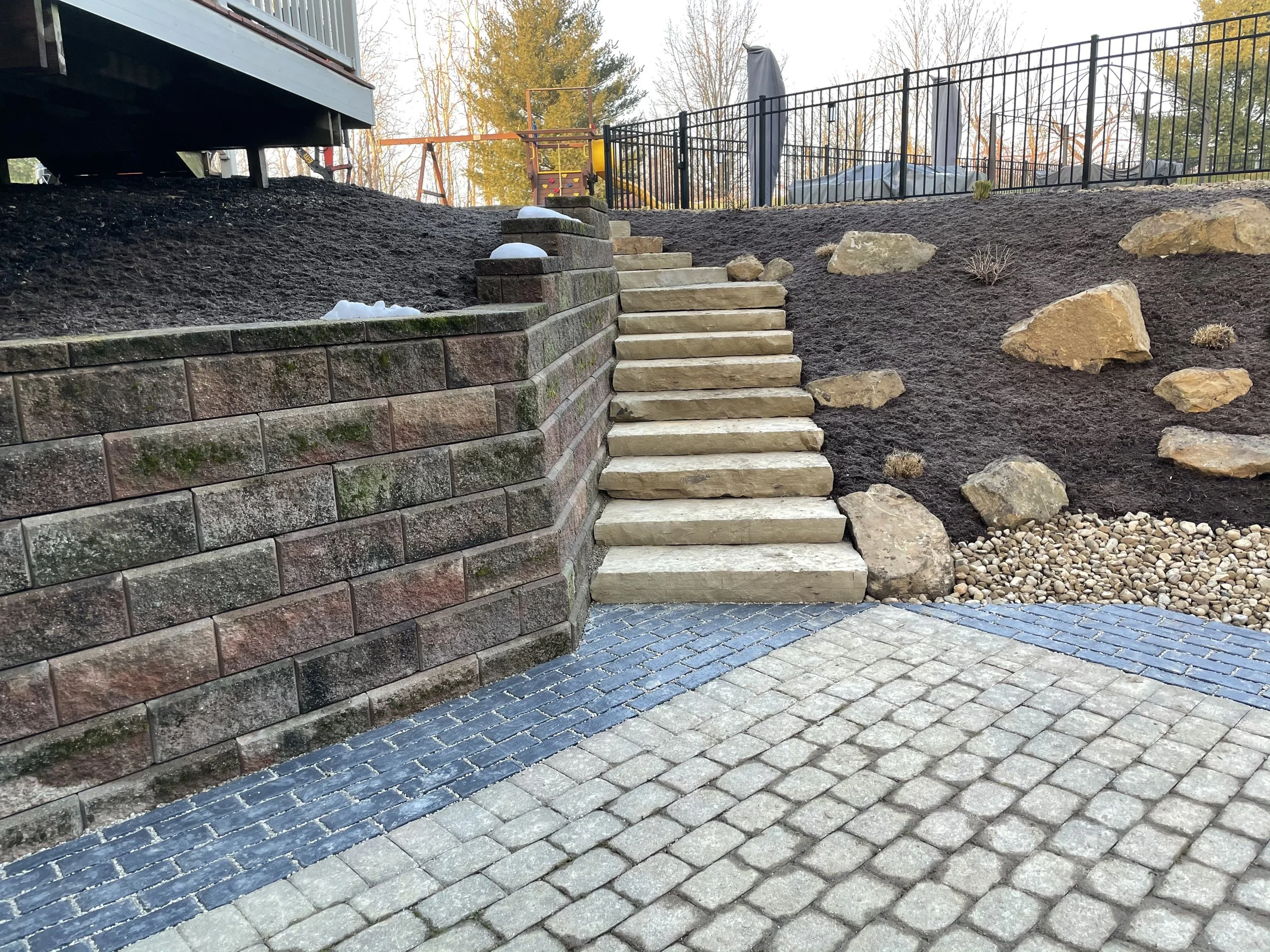Maximize Your Outdoor Space in Richfield or Copley Township, OH with a Stylish Retaining Wall