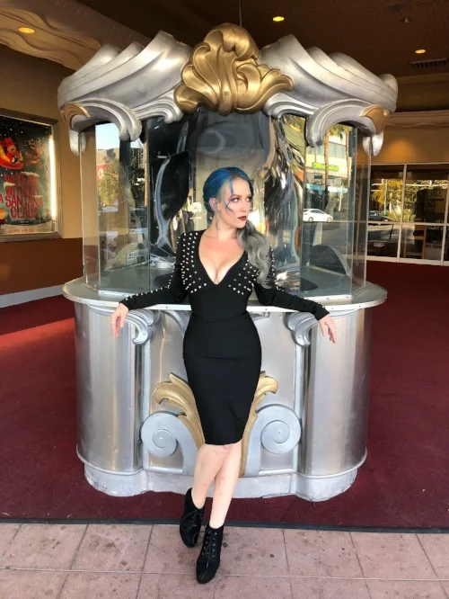 Gothic shop chic fashion