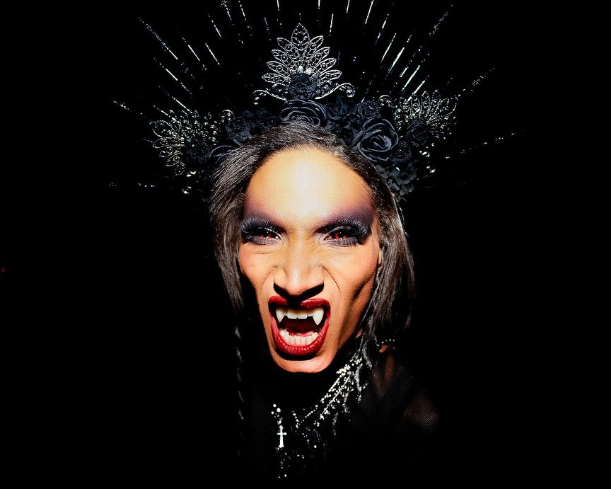 We&rsquo;re still obsessed with @salinecody&rsquo;s look from our vampire runway this past October. 

The crowns featured in the show are now available to purchase on our website. Visit our link in bio to browse now! 🖤

📷: @eyess.ofpearl