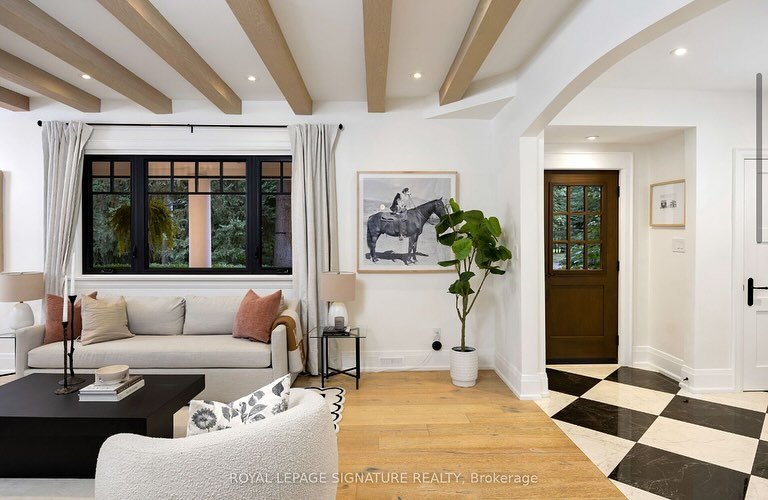 892 Tennyson Road, Lorne Park Estates // Listed by @gillianhull_416 
Photos @birdhousemedia