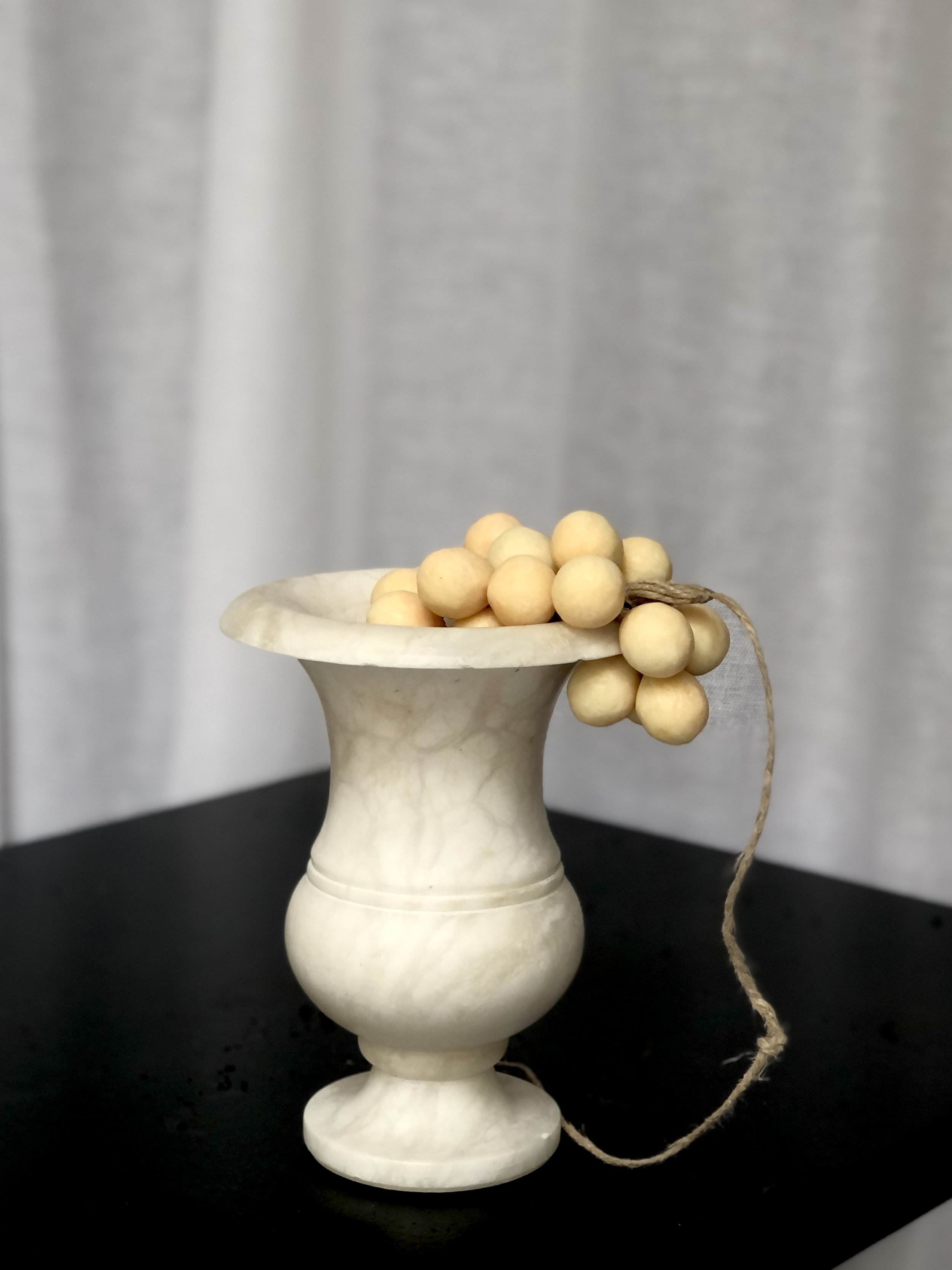 VASE MEDICIS ALBATRE