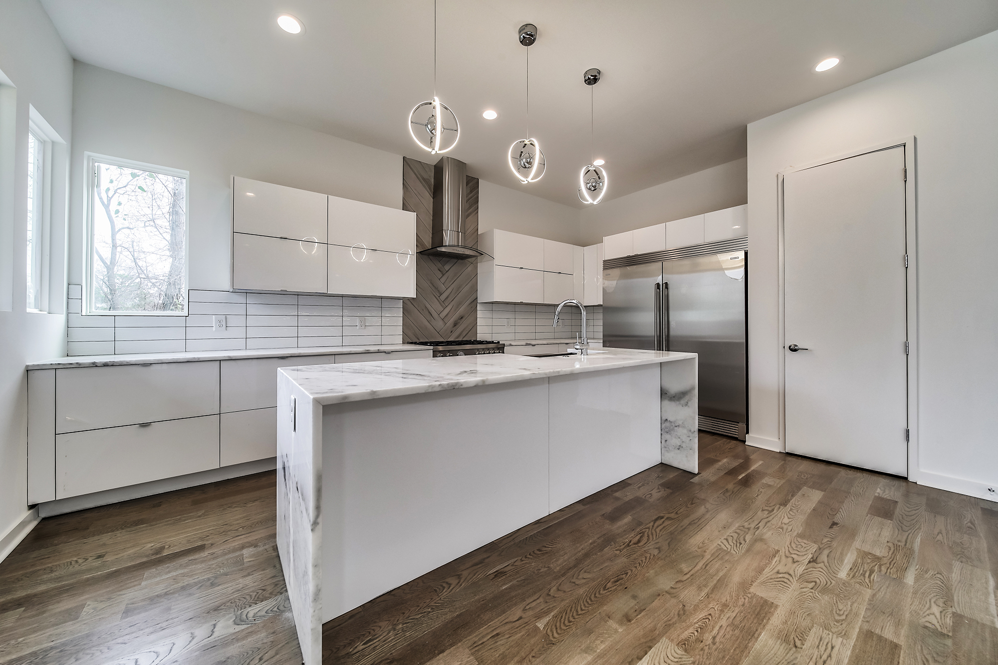 kitchen1.jpg