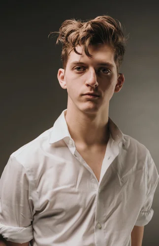 W19_Higham_port 1_portrait_04.jpg