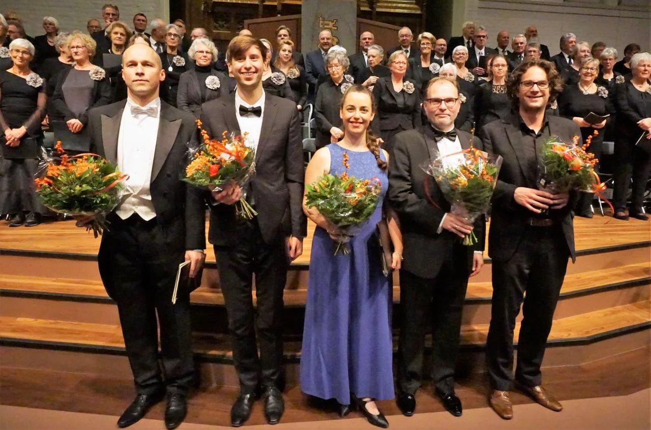 Achter de schermen — Elise van Es