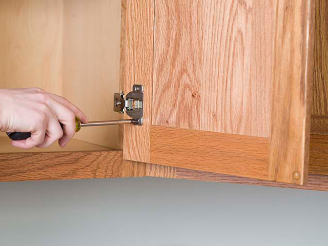 Kitchen Cabinet Painting Refinishing In, How To Remove Cabinet Clips