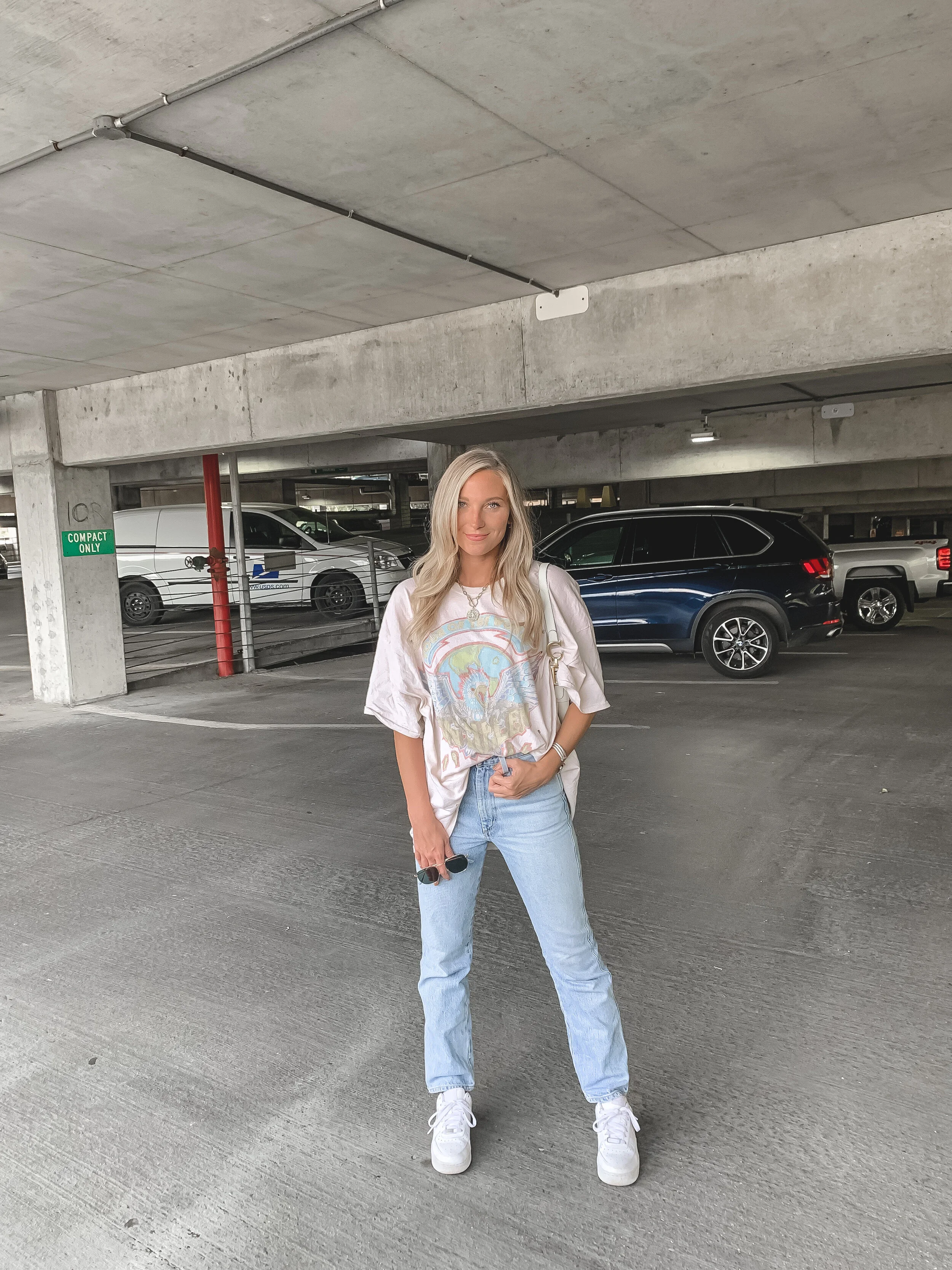 5 Ways to Style Graphic Tees