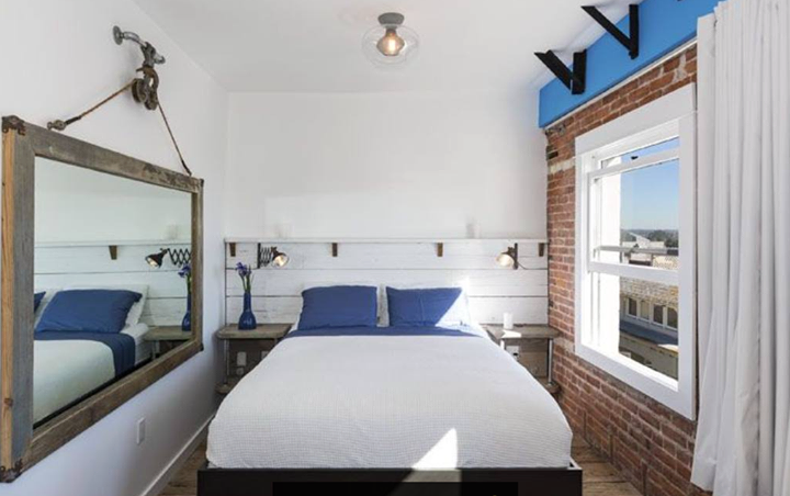 Venice Beach Waldorf Suites includes luxury furnishings, stunning decor, and coastline and white water ocean views. Enjoy the splendor! #venicebreeze #lavish #style #design #luxury #awardwinning #suites #Venice #socal #losangeles #vacation #resort
