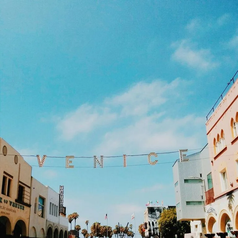 There’s a great day waiting for us just beyond that sign. Let’s go! #venice #losangeles #cali #socal #beach #sign