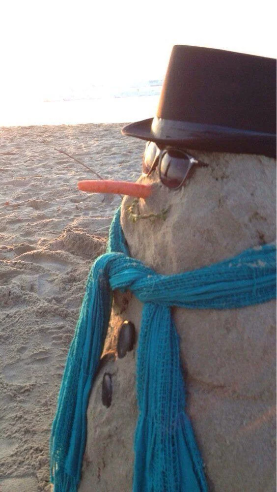 Who says we don’t have winters in SoCal? Certainly not Squishy the Sandman here. #venice #losangeles #cali #socal #beach #sand #sandman #snowman #winter
