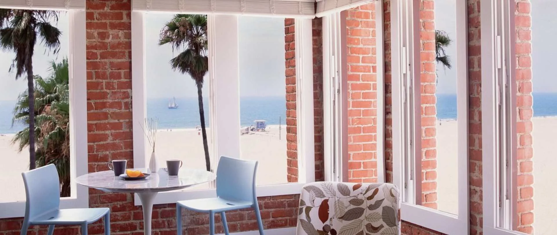 View Our Site +1 310-566-2222 manager@venicebreezesuites.com 2 Breeze Avenue Venice Beach, Los Angeles, CA 90291