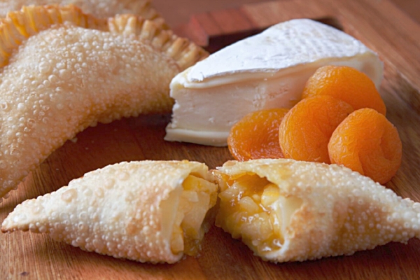 Brie with apricot.jpeg