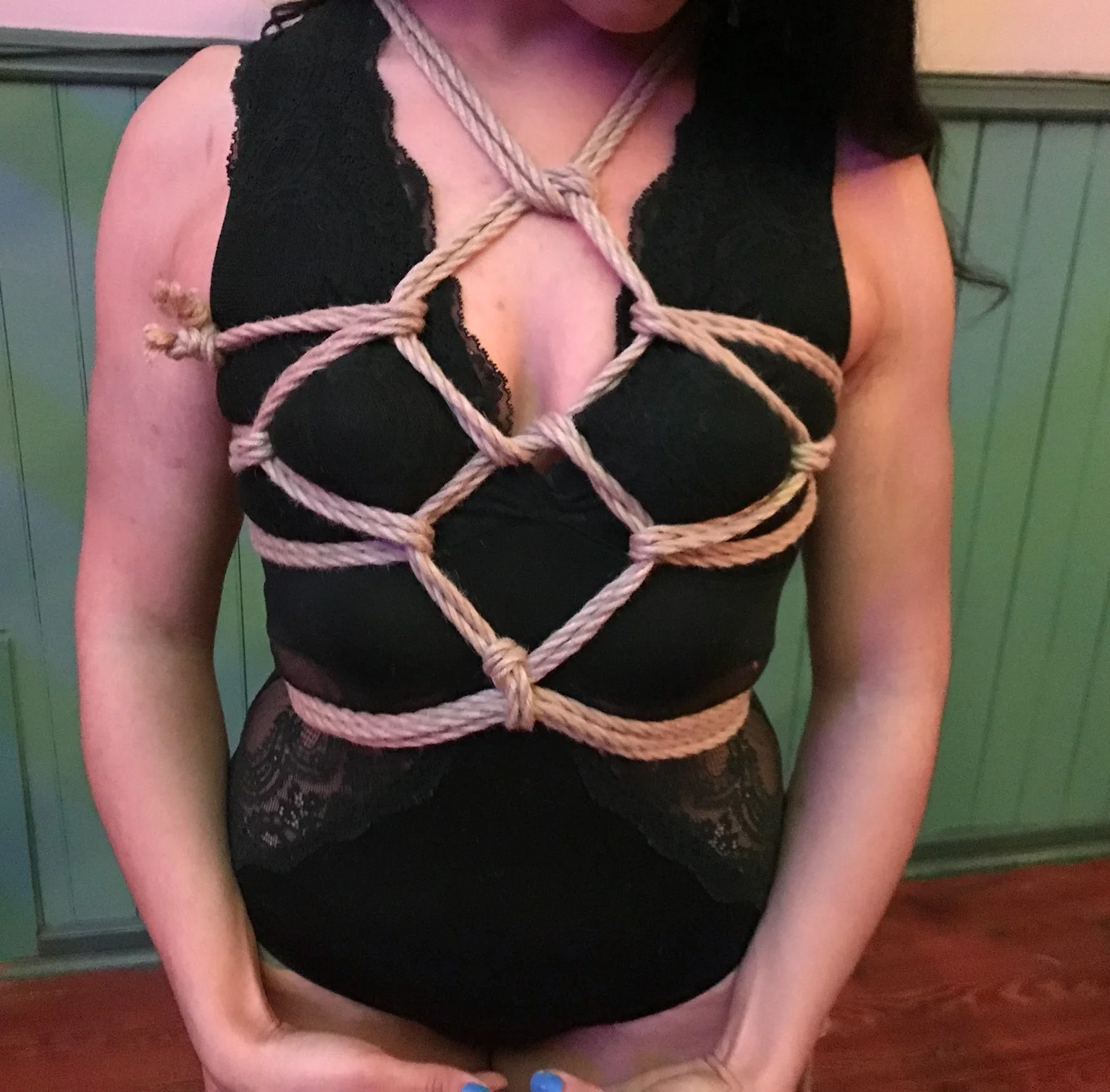 Diamond Pattern Arms Free Chest Harness