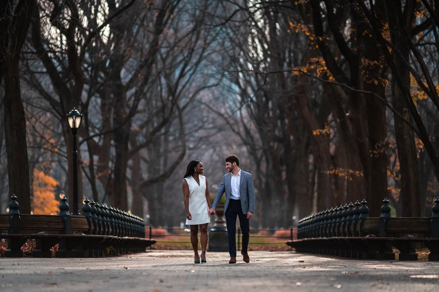 Caught the tail end of fall. 

I&rsquo;m accepting bookings for December. 
It&rsquo;s not too cold yet!
Link in bio for more info or send me a DM

#centralparkphotography #nycengagementphotographer #nycwedding #nycweddingphotographer #nycportraitphot
