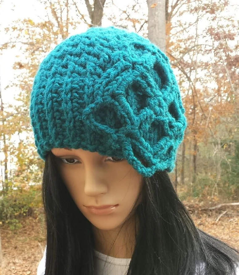Crochet Vintage Beanie Pattern by GuChet