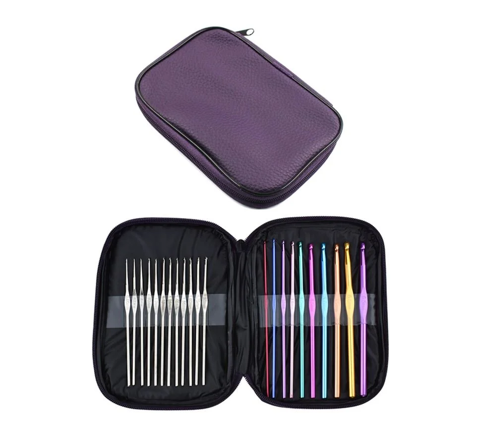 CROCHET HOOK SET - 22 HOOKS + ZIP CASE