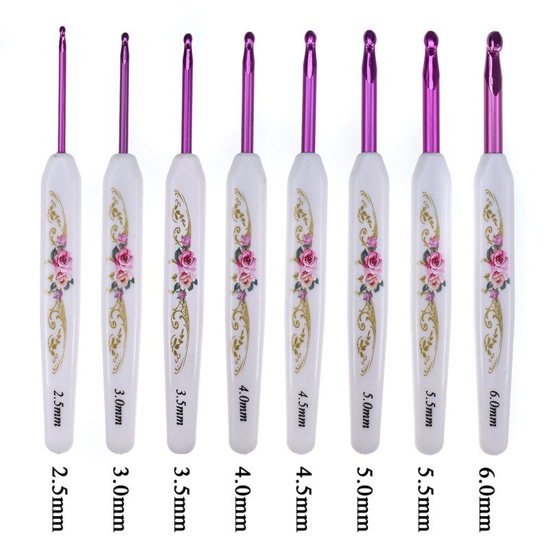 CROCHET HOOK SET IN PINK PAISLEY CASE - INCLUDES 16 HOOKS —  -  Yarns, Patterns and Accessories