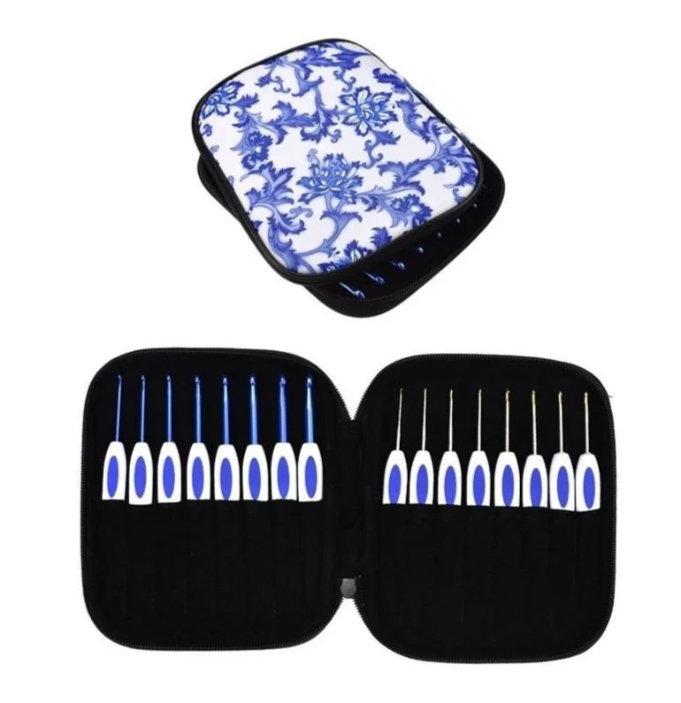 CROCHET HOOK SET - 16 HOOKS + BLUE PAISLEY CASE