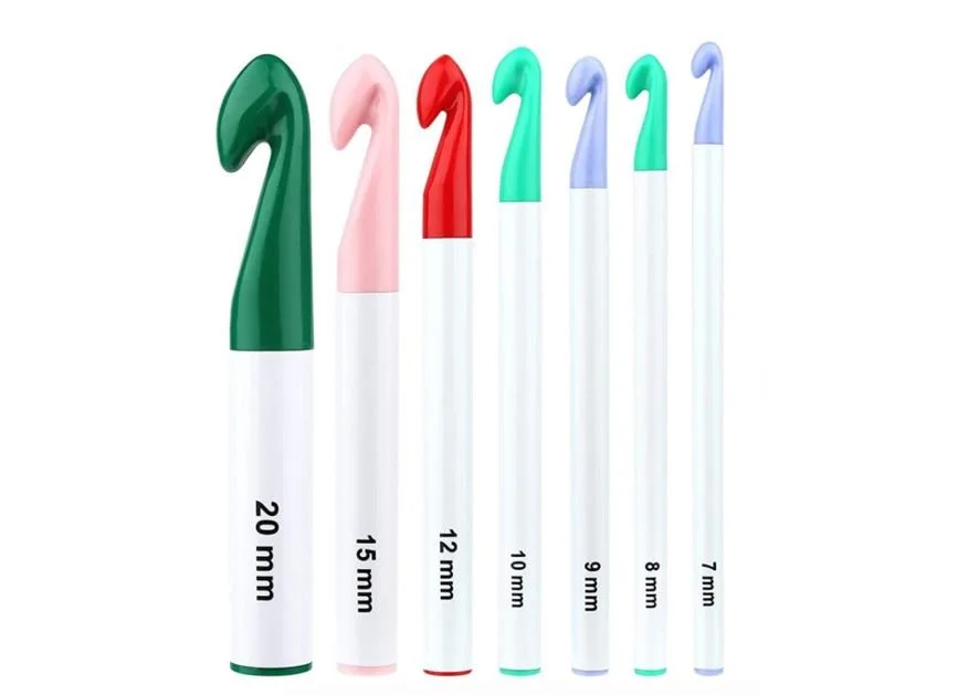 JUMBO CROCHET HOOKS - TAPERED - 7 HOOKS