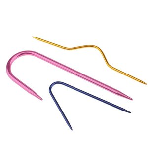KNITTING CABLE NEEDLE - METAL – CURVED - 3 PACK —