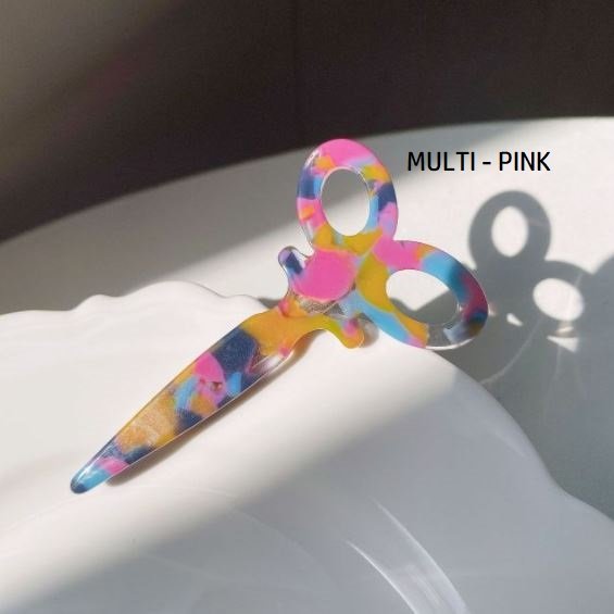 Scissor Hair Clips - Tortoise - Blue Yellow Pink - Plate.JPG