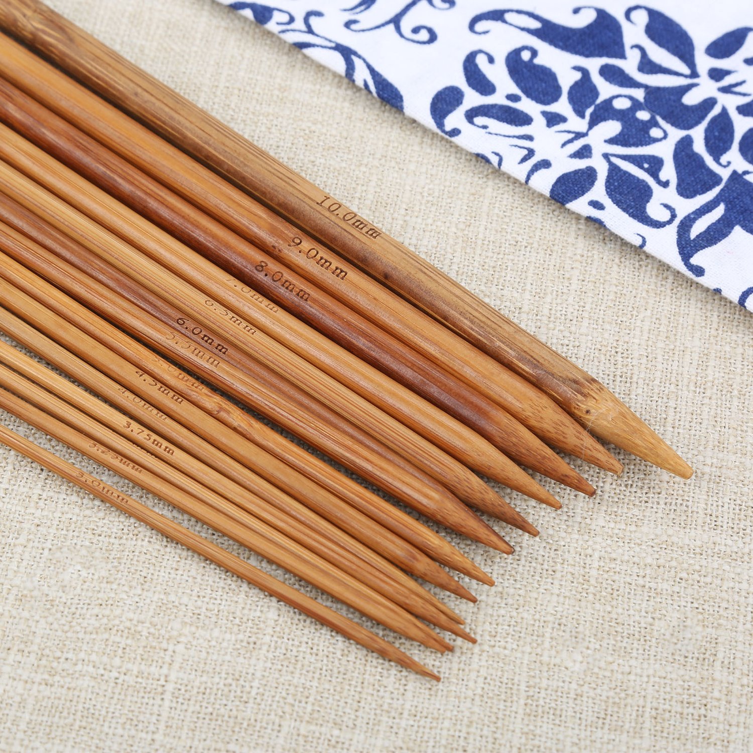 Bundle of Five Small Crochet Hooks – Make & Mend