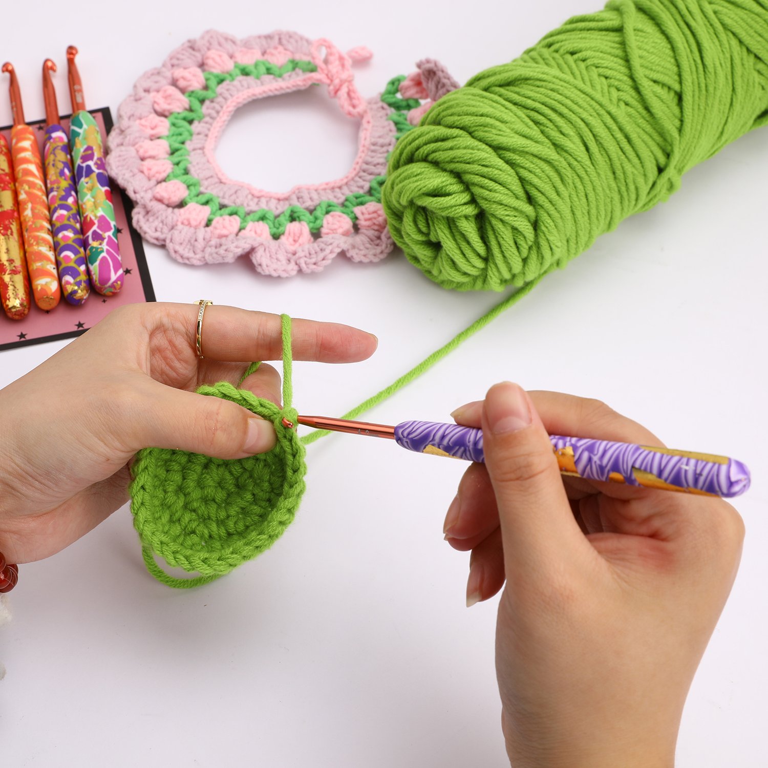 9 Piece Ergonomic Floral Design Crochet Hook Set 