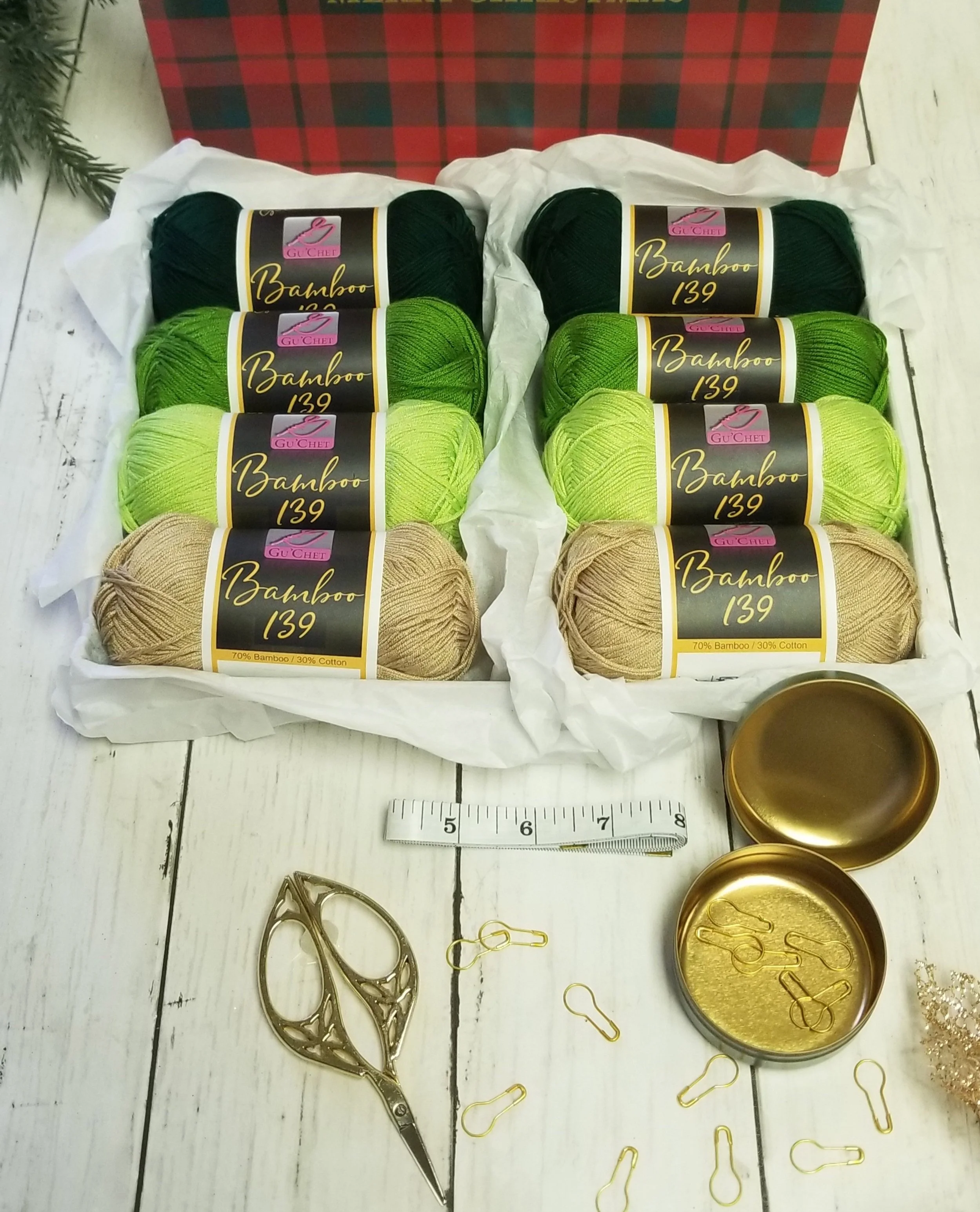 CHRISTMAS YARN SET - GREEN/GOLD - FREE SHIPPING