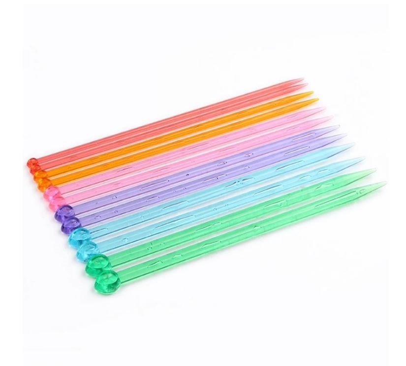 1 Plastic - Long - Single Pointed Knitting Needles by www.guchet.JPG