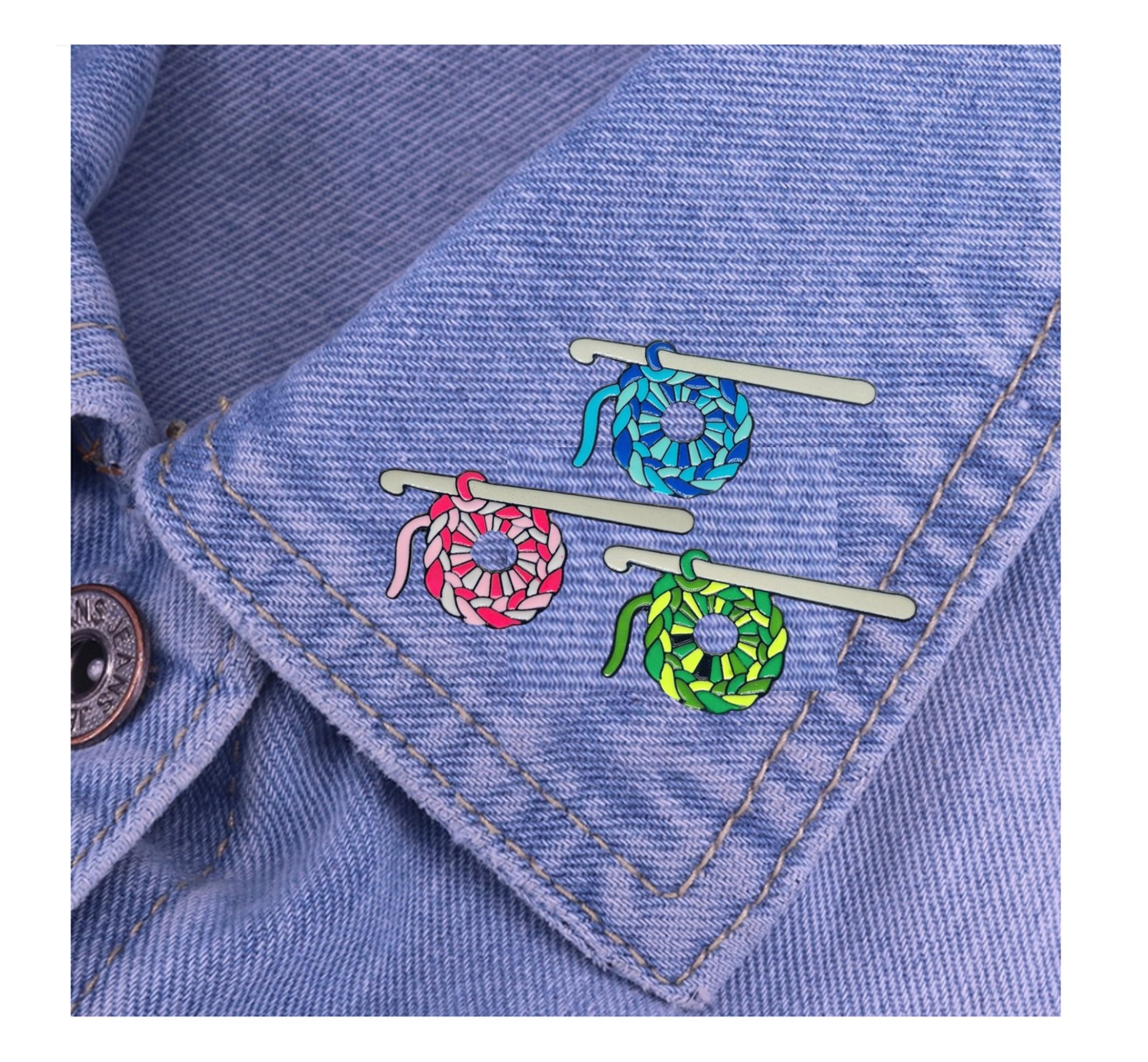 0+Circlular+Crochet+Brooch+with+Jacket+by+GuChet.jpg