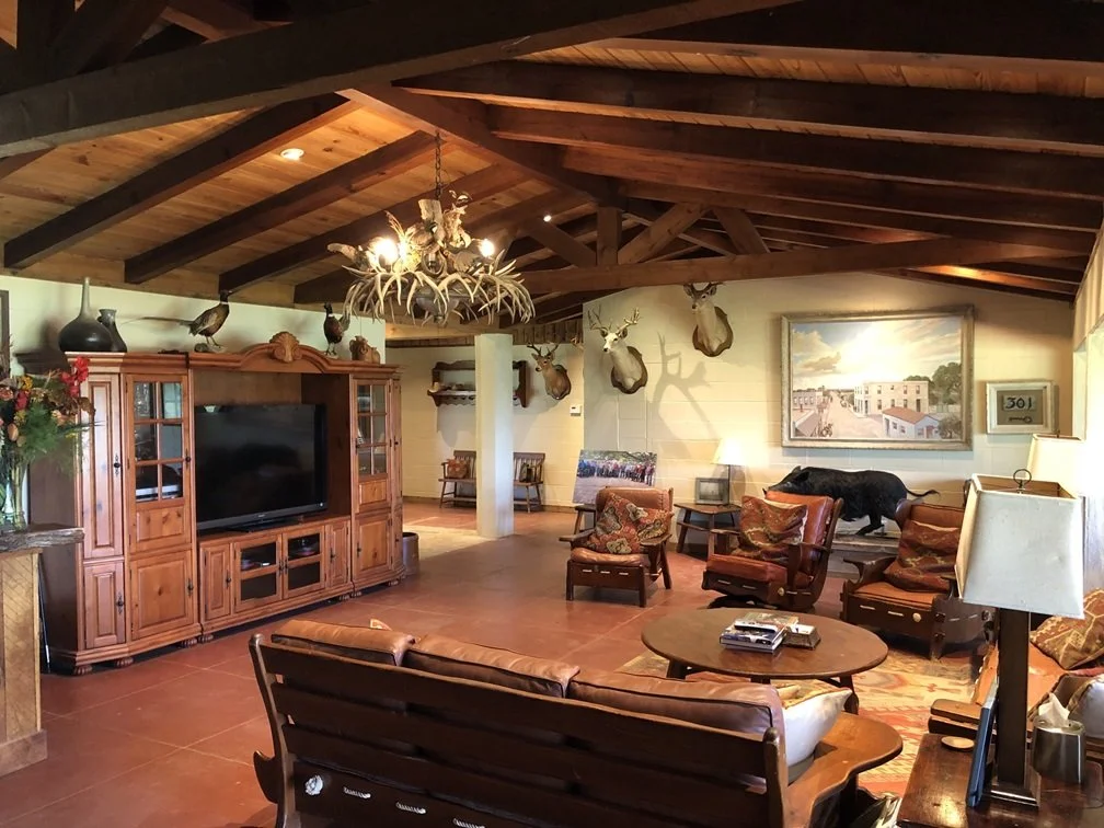 Mariposa Lodge