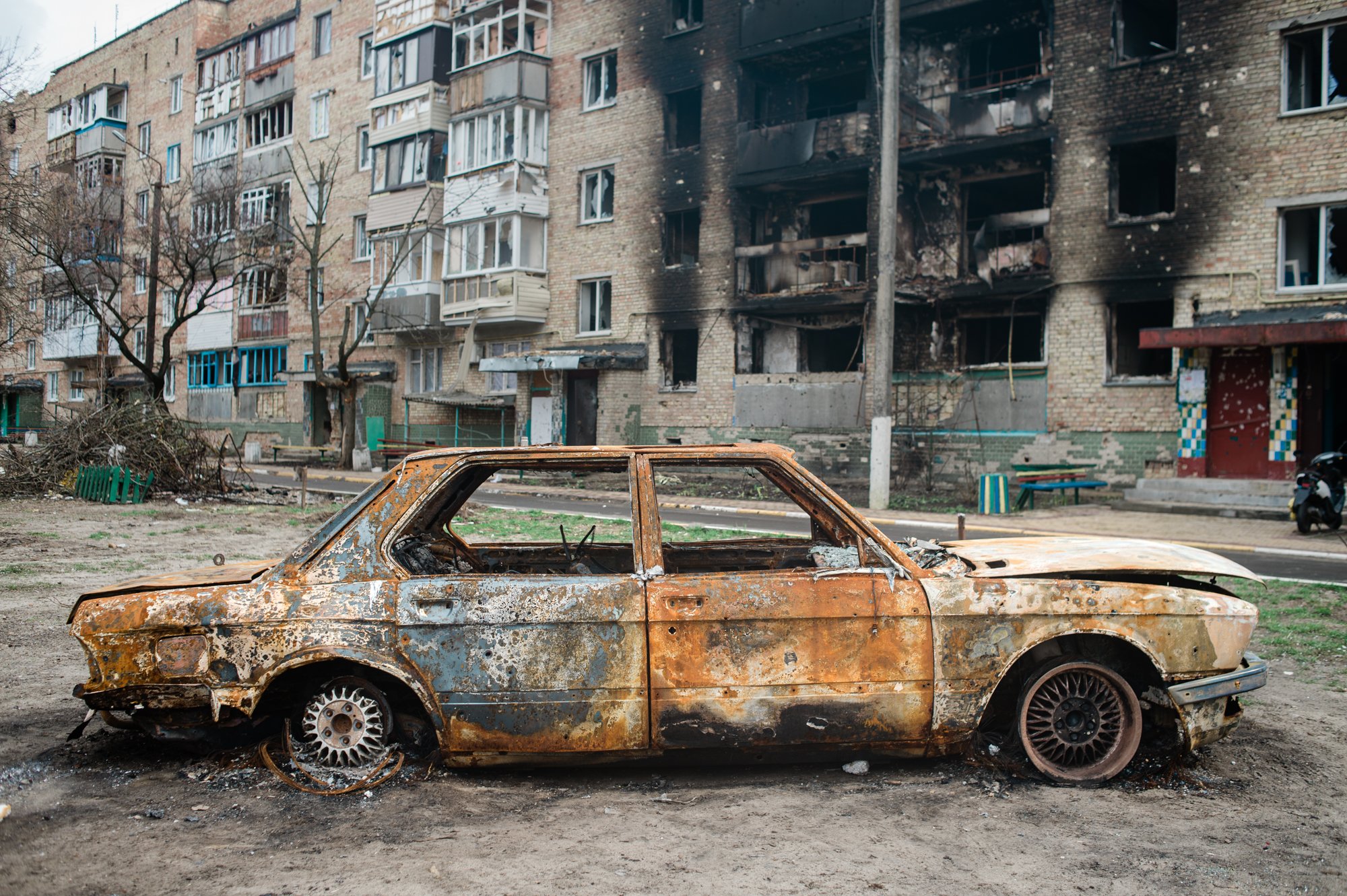  A destroyed car in the Kyiv suburb of Irpin. 