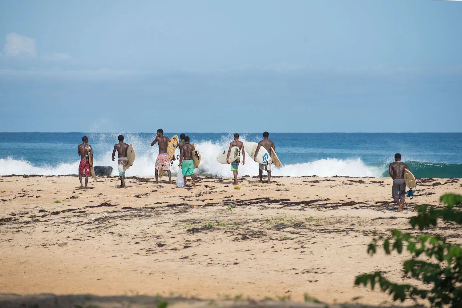 Robertsport_Surfers02.jpg