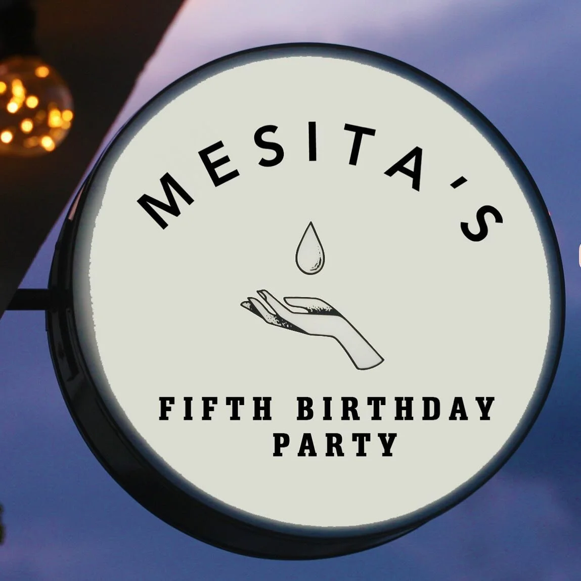 Party time! Celebrating 5 years of Mesita&hellip;
SATURDAY 27 MAY
6pm til around midnight 
DJ Takas 
Cocktail &amp; drink specials 
$20 on the door (fried chicken &amp; other treats included) 

Think that&rsquo;s all you need to know! No furniture, n
