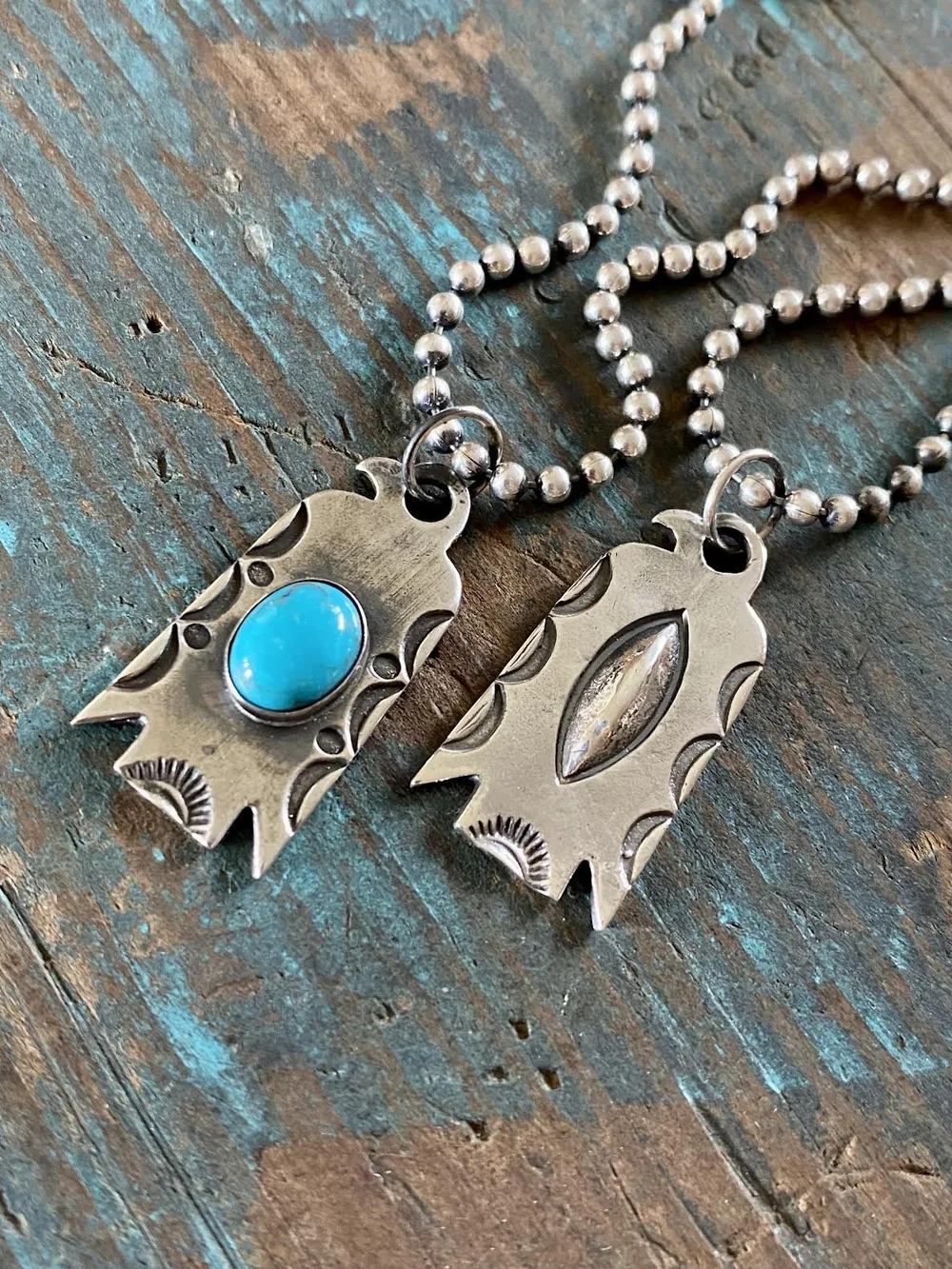 アクセサリー fyongsattt33 Mini Petroglyph Pendant — Red Rabbit Trading Co.
