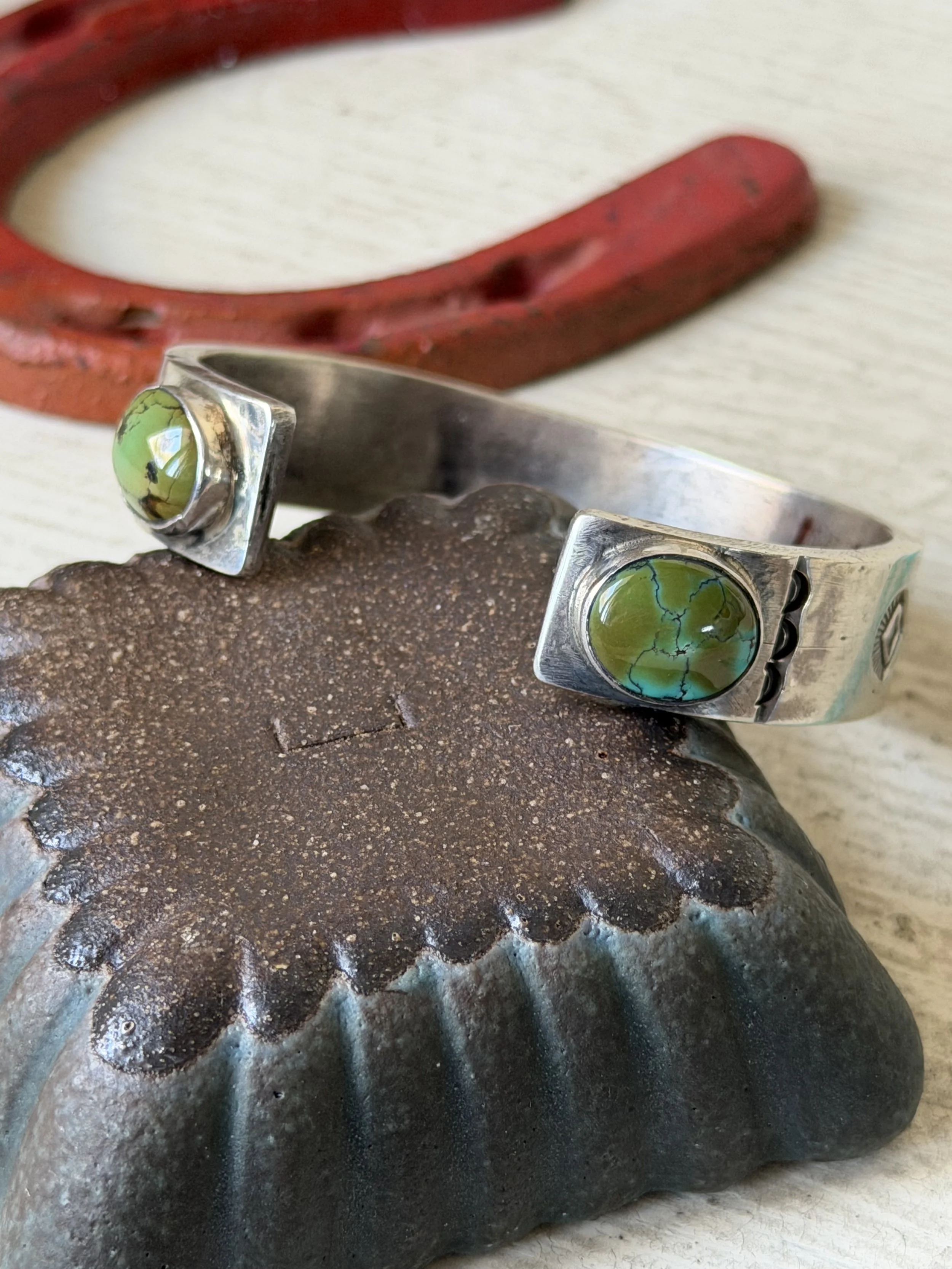 Twin Birds Ingot Cuff