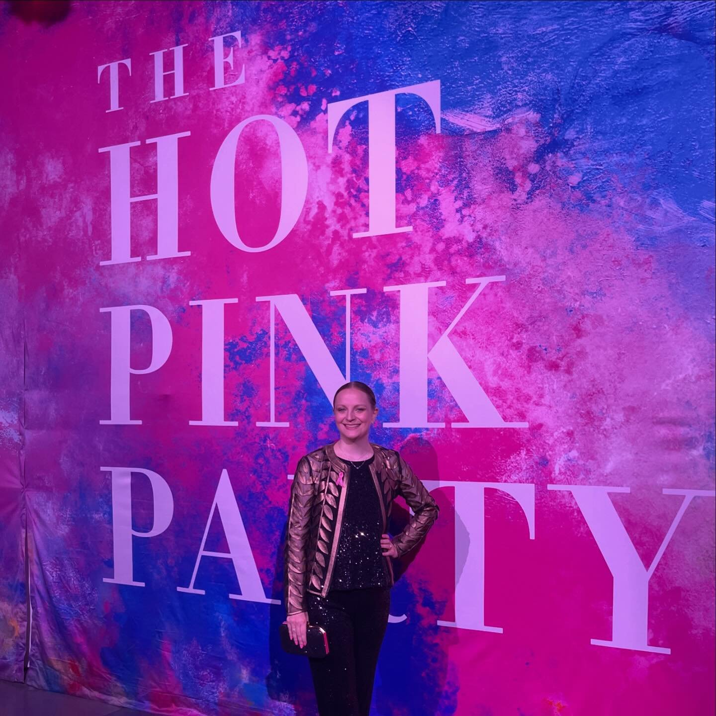 Last night I had the honor and pleasure to attend the @bcrfcure #hotpinkparty with many @thepinkagenda board members and leadership council. It was a beautiful evening where they raised over $11 million dollars for breast cancer research. It was an i